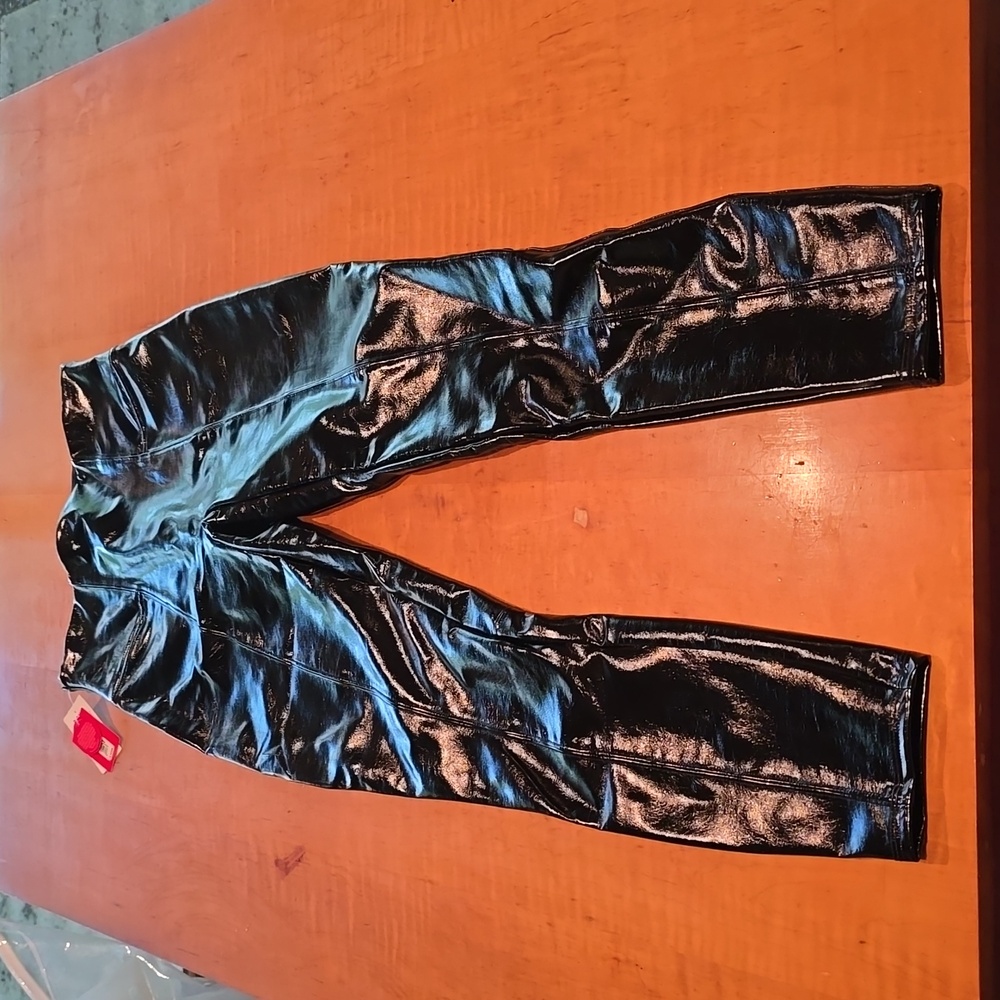 Spanx Medium Faux Patent Leather Leggings NWT